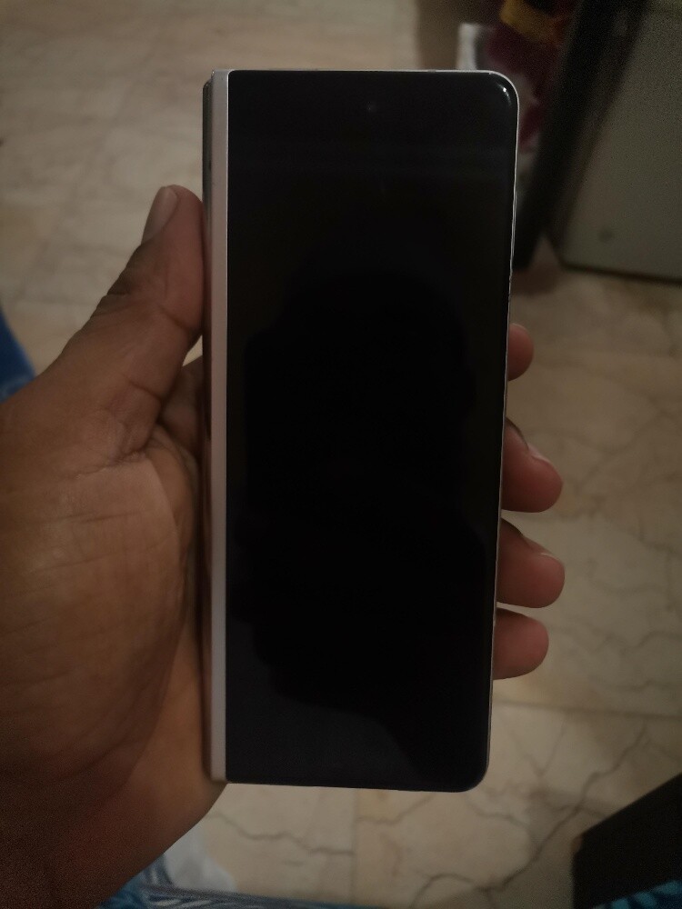 Samsung Galaxy Z Fold 3 - 5