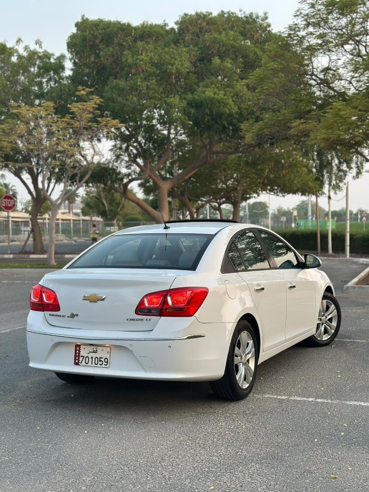 2017 Cruze Low Mileage Clean - 10