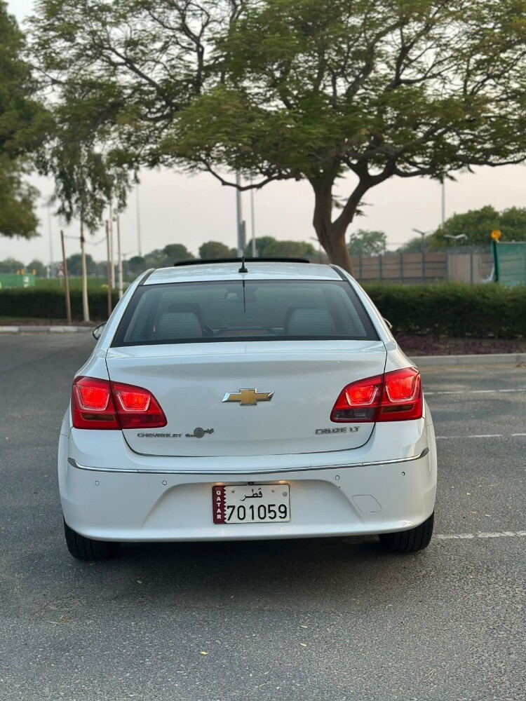 2017 Cruze Low Mileage Clean - 9