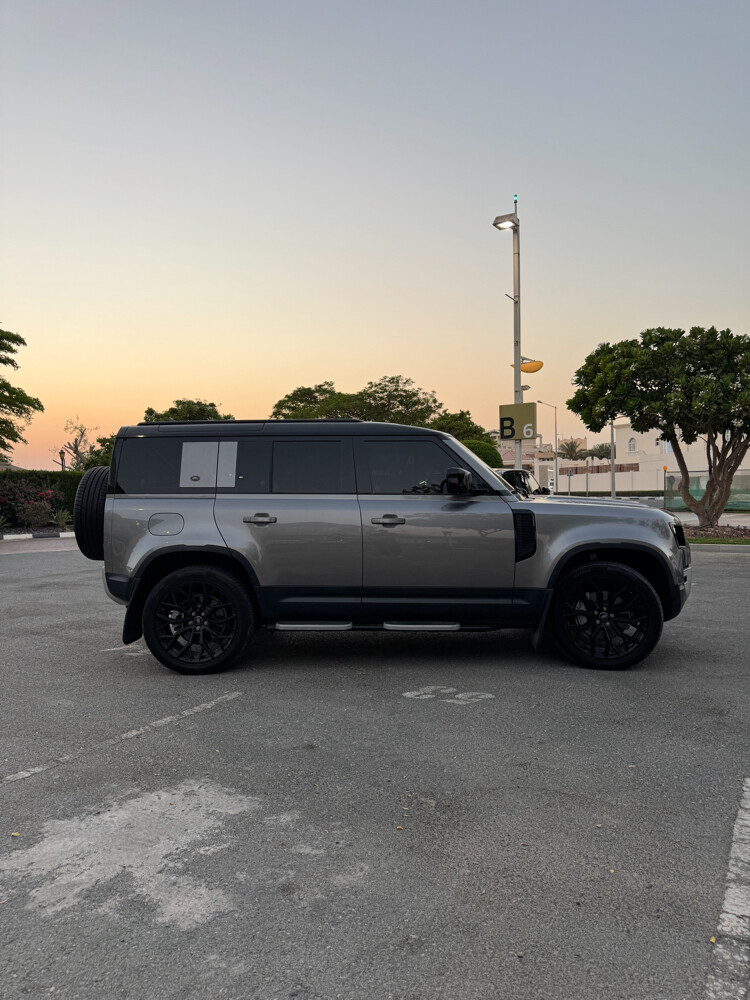 defender  - 3