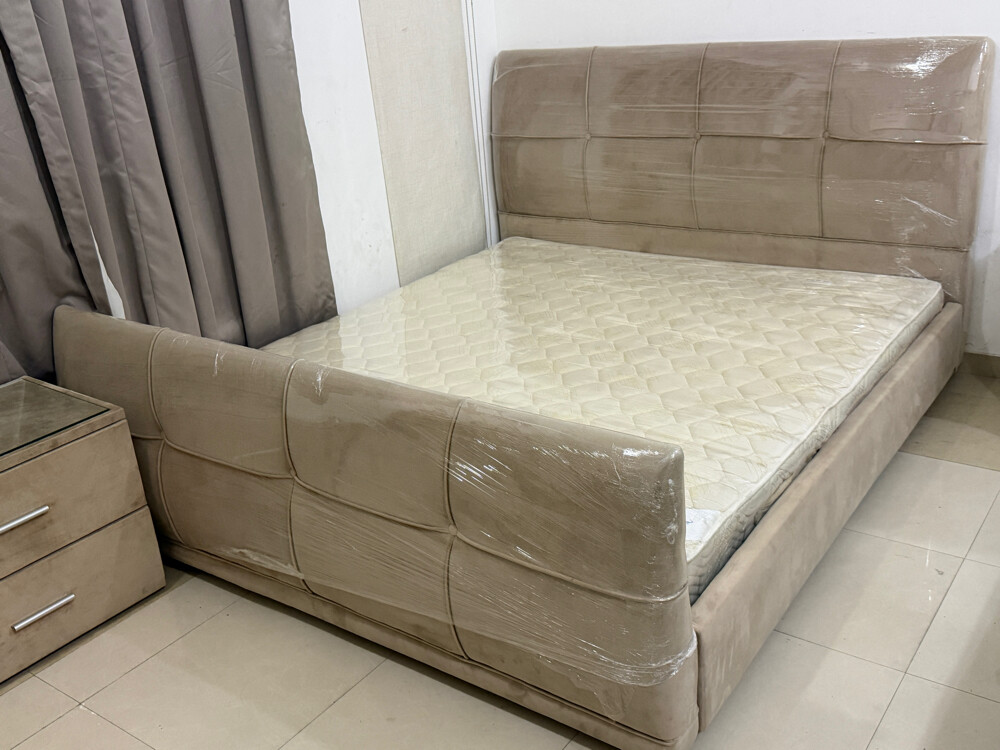 Bed+mattress+2 table | THE ONE - 4