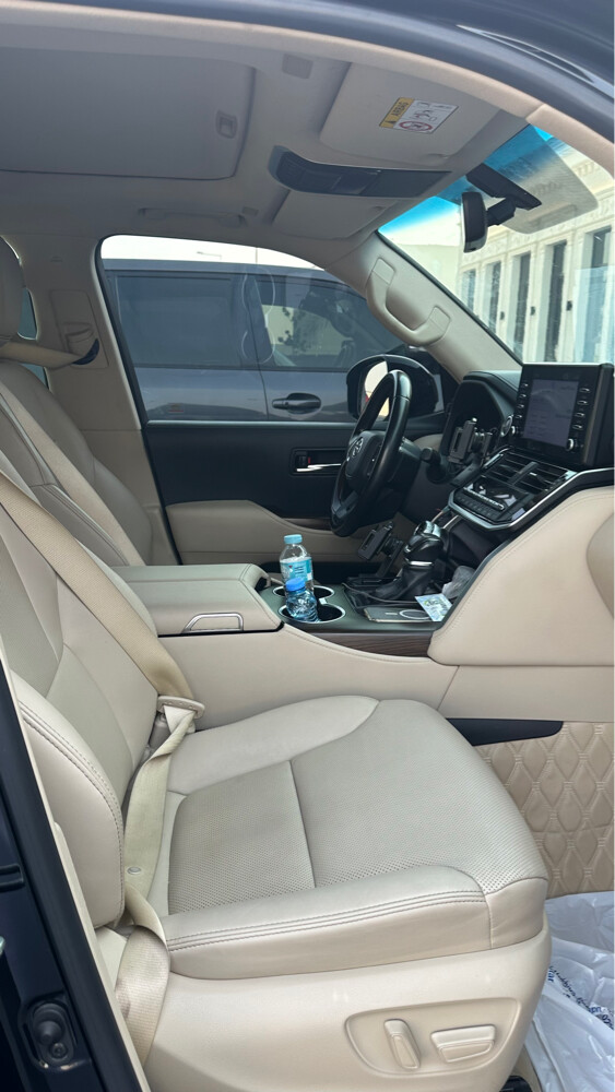 Land Cruiser2022 - 1