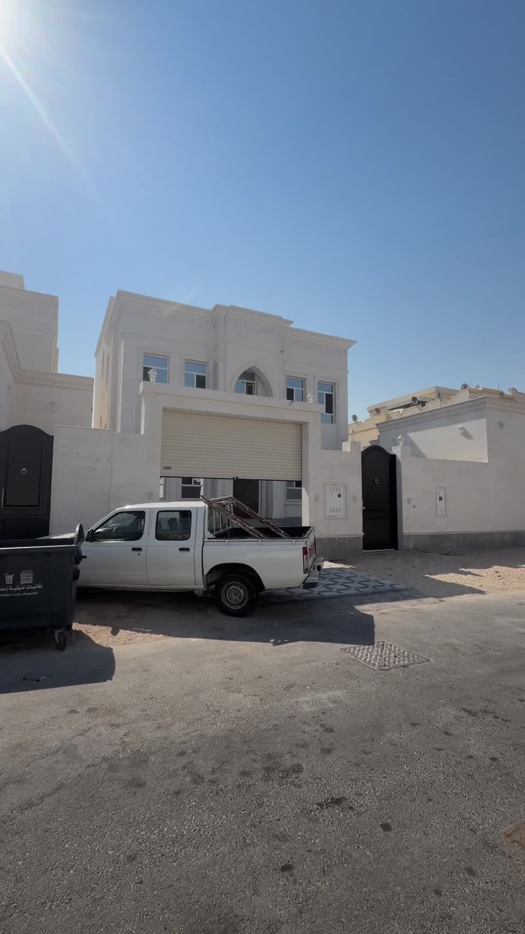 فلتين للبيع تشطيب خاص روضه المطار - 2
