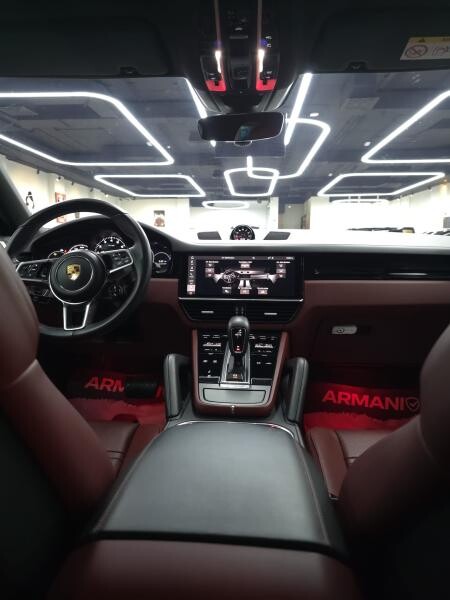 PORCHE CAYENE S 2020 MODEL - 8