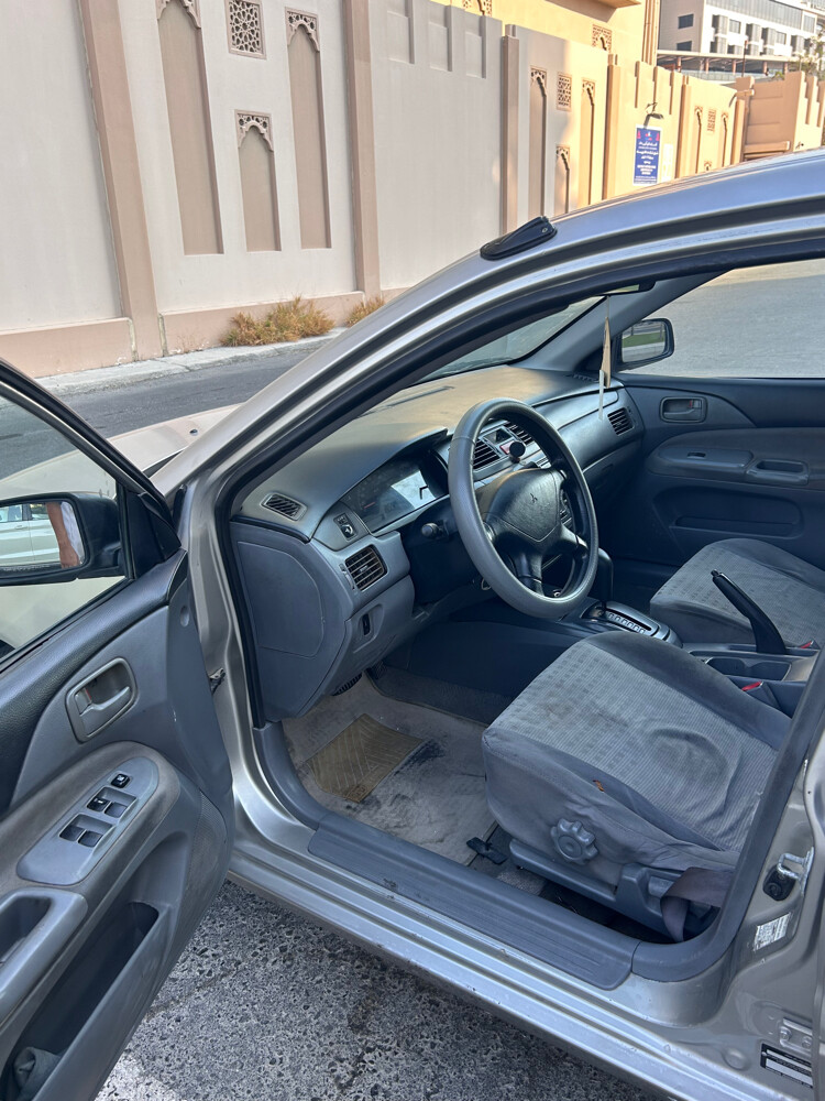 Mitsubishi Lancer    urgent saling  - 2