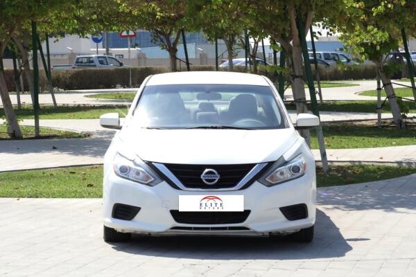 Nissan Altima  - S - 2017 - 1