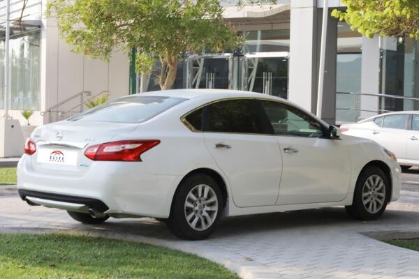 Nissan Altima  - S -  2017 - 6