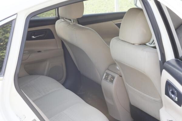 Nissan Altima  - S -  2017 - 7