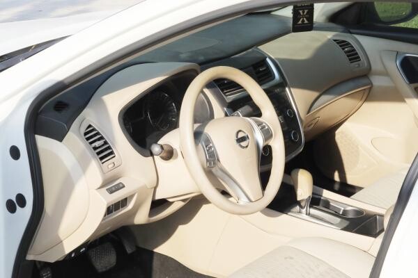 Nissan Altima  - S -  2017 - 8