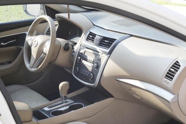 Nissan Altima  - S -  2017 - 9