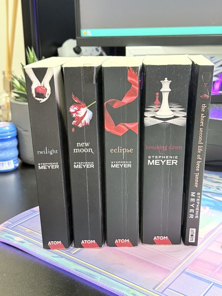 Full Twilight book set - 1