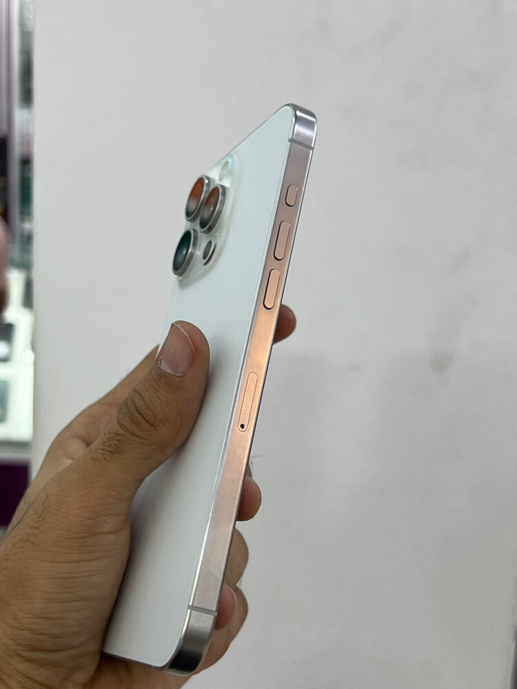 iPhone 15 pro max - 4