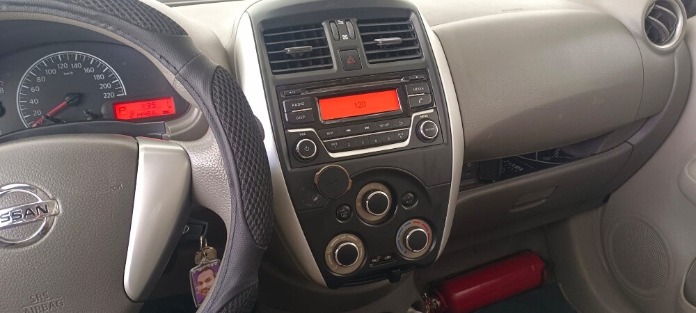 Nissan sunny 2019 - 8