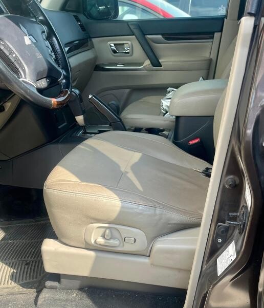 Mitsubishi Pajero 3.8L Gold Edition - 8