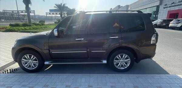 Mitsubishi Pajero 3.8L Gold Edition - 4