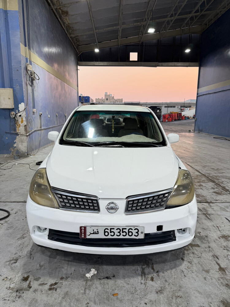 Nissan tida - 4