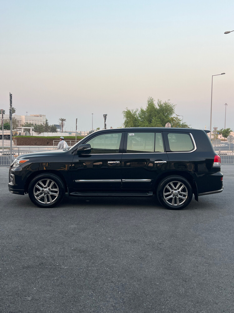 Lexus Lx 5.70 - 3