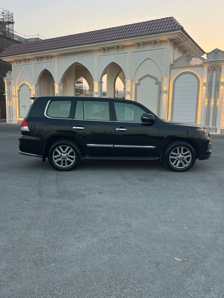 Lexus Lx 5.70 - 4