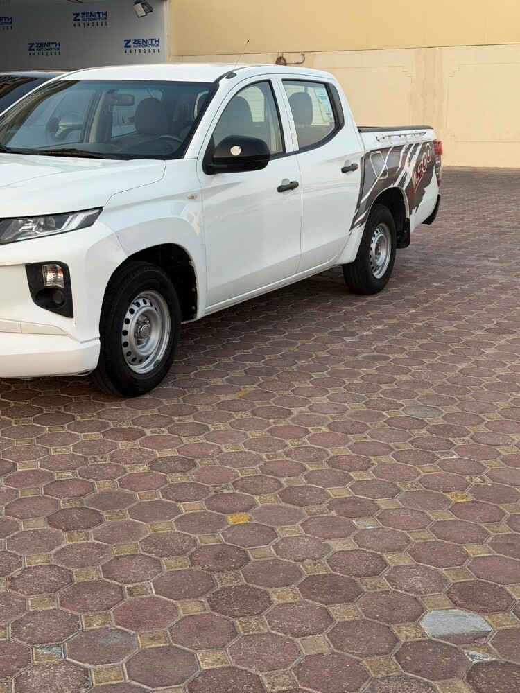 مستوبشي ايل ٢٠٠(٢٠٢٠)بيترول - 2