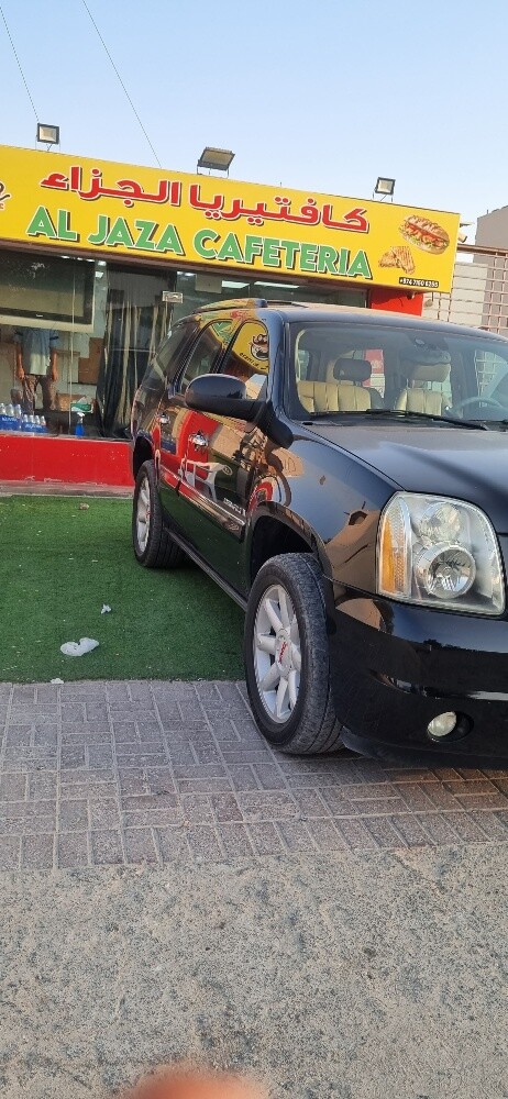 GMC Yukon European Owner - 3