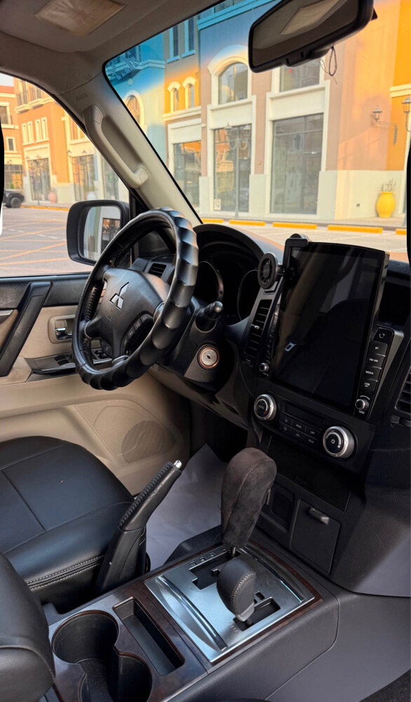 Pajero 2014 Lady drive - 8
