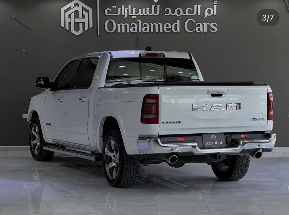 DODGE RAM LARAMIE 1500 - 3