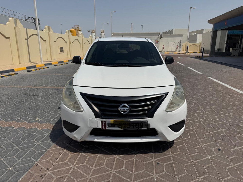 Nissan Sunny - 2