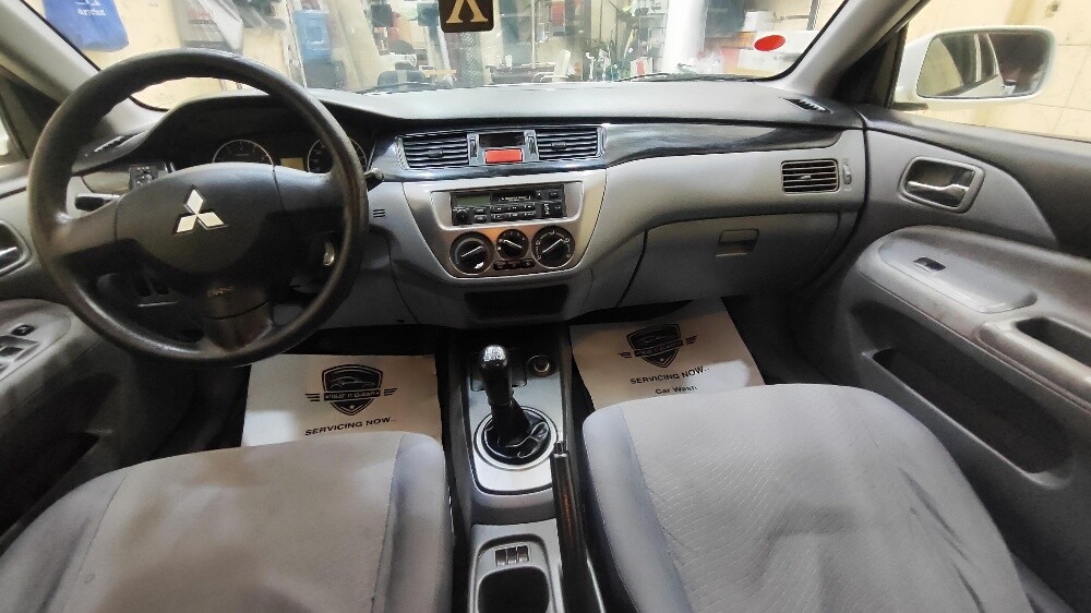 Mitsubishi lancer - 6