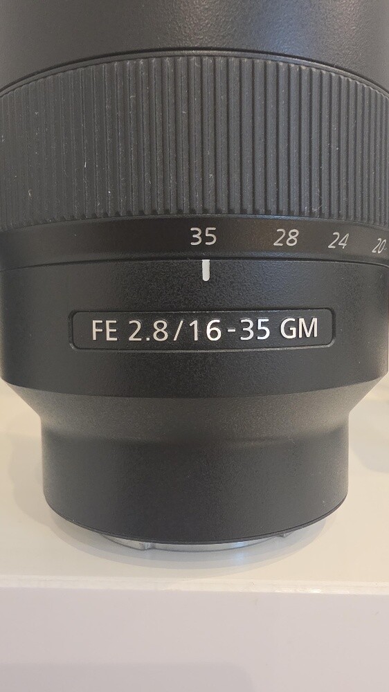 sony lens g master f 2.8 16-35 - 1