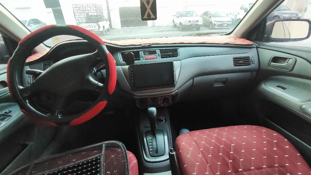 Mitsubishi lancer glx 2006 - 8