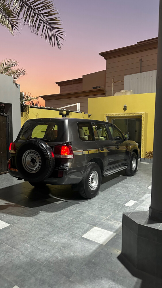 LAND CRUISER GX V6 - 2