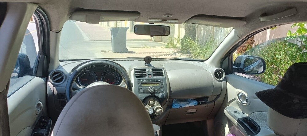 Nissan sunny 2013 Full option Sale - 3