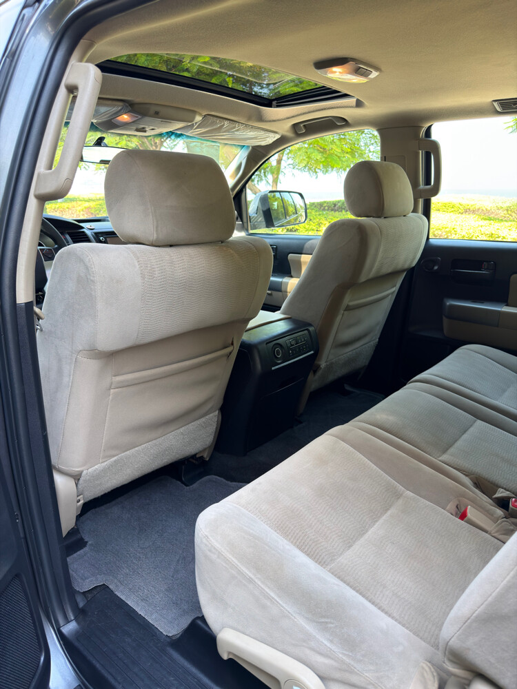 Toyota Sequoia 2015 SR5 - 11