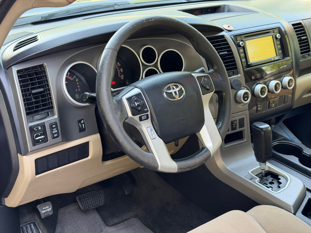 Toyota Sequoia 2015 SR5 - 8