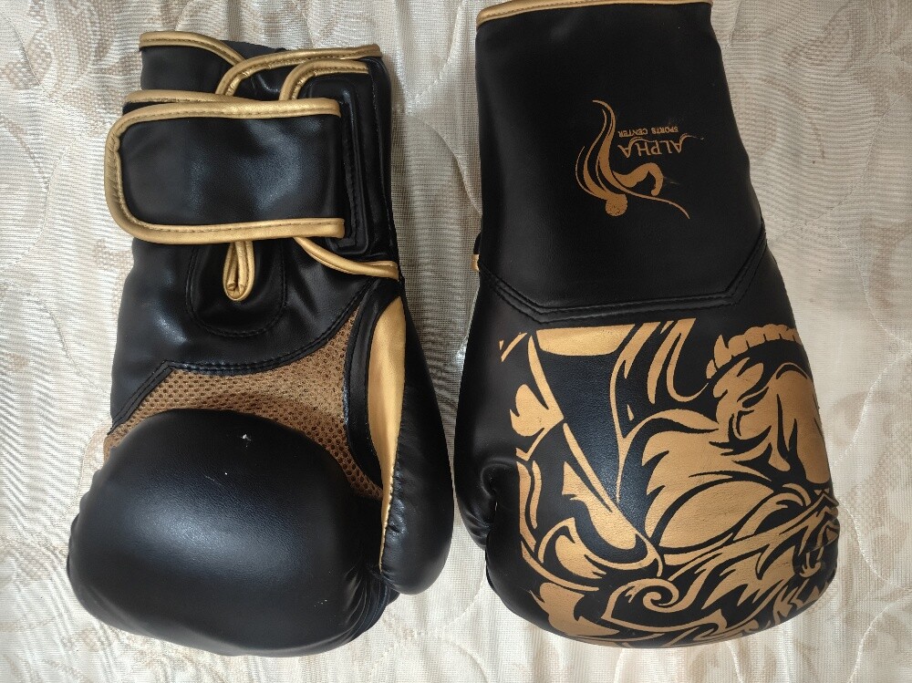 Boxing gloves&Shins for sale venom - 2
