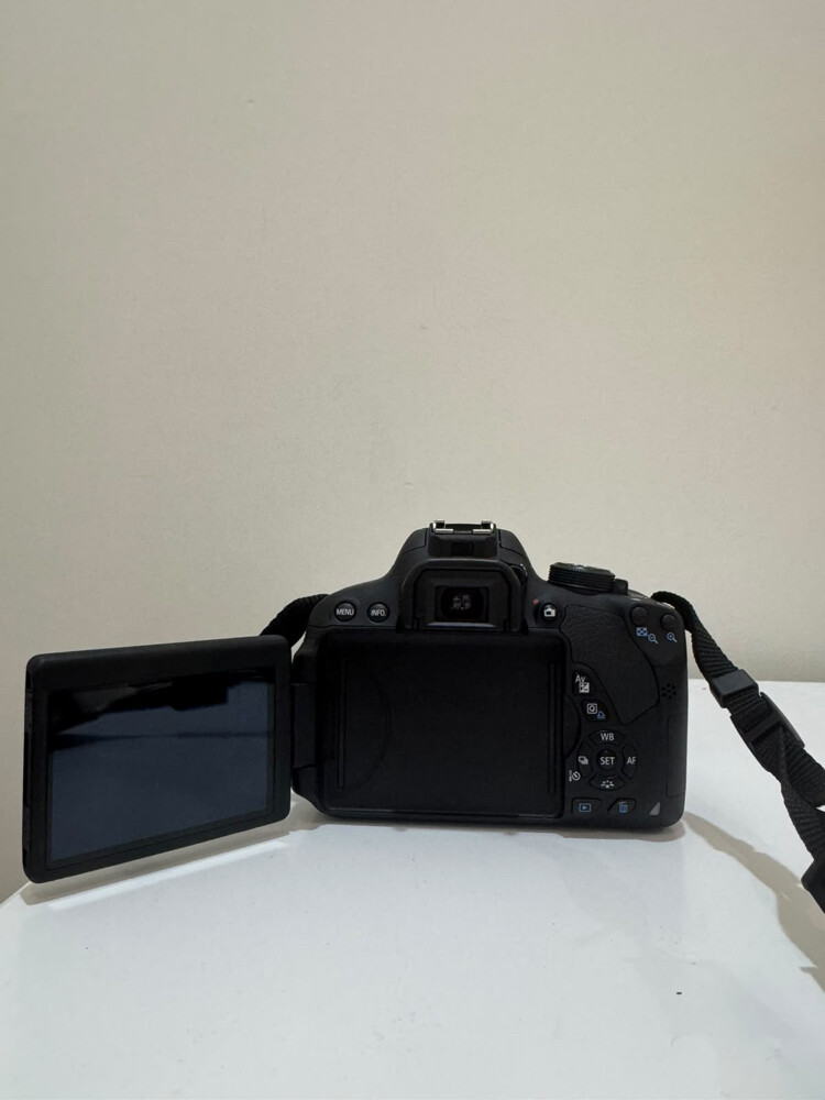 canon eos 700D - 4