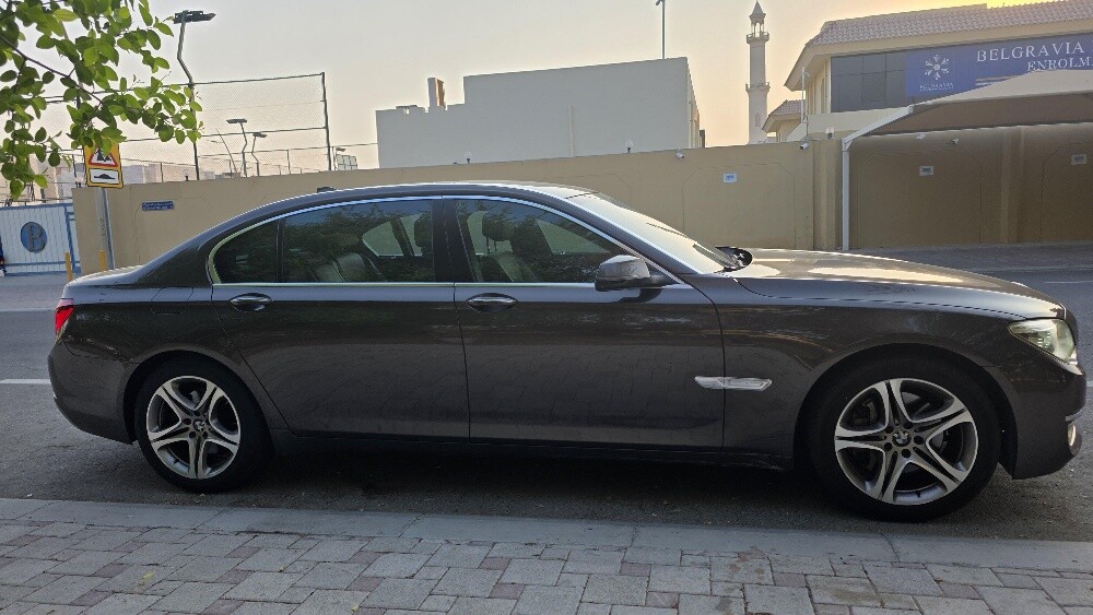 بي ام دبليو ٧٣٠ ال اي - 1