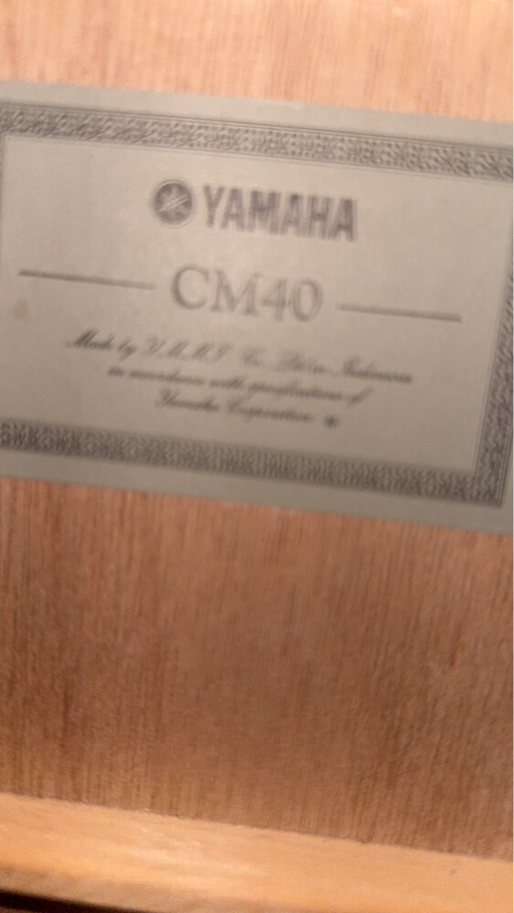 Yamaha cm40 Acoustic guitar - 2