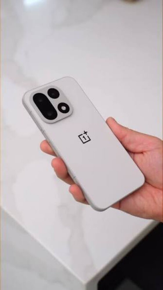 ONE PLUS 15 - 1