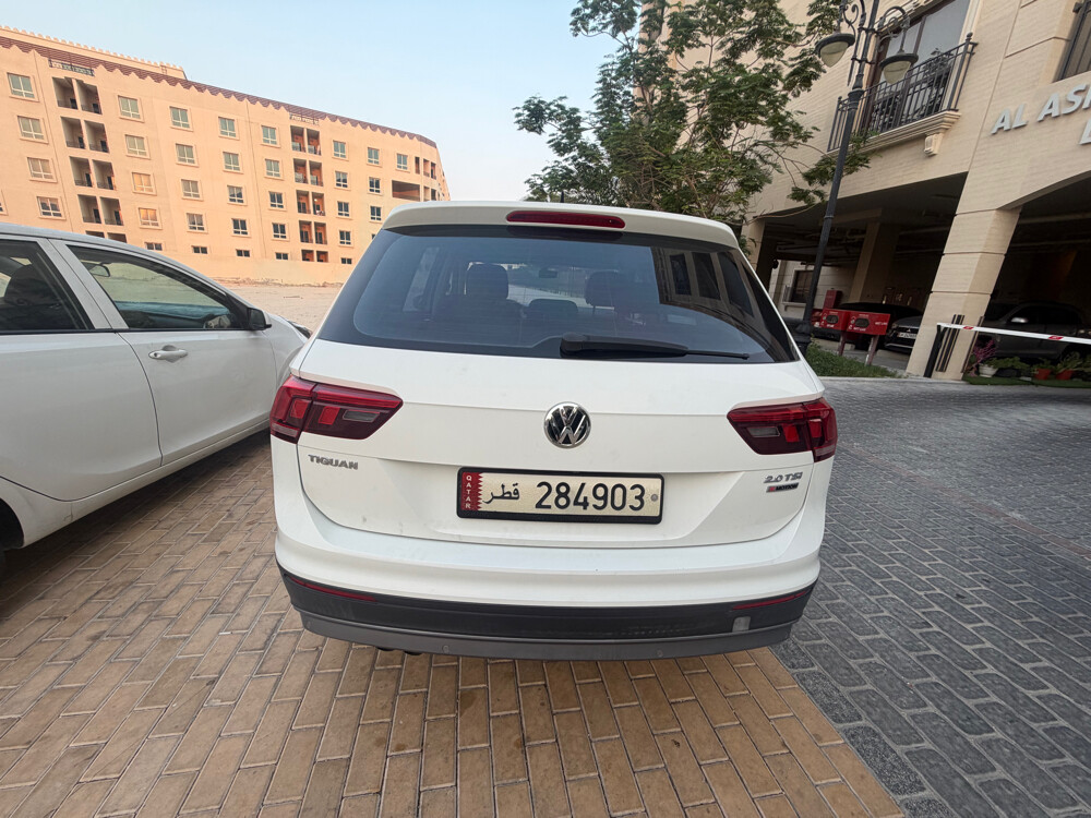 2L Volkswagen Tiguan 2017 - - 1