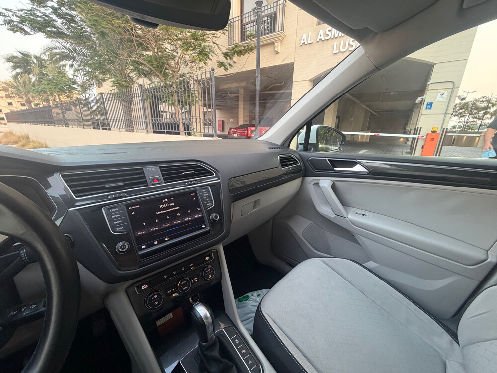 2L Volkswagen Tiguan 2017 - - 7