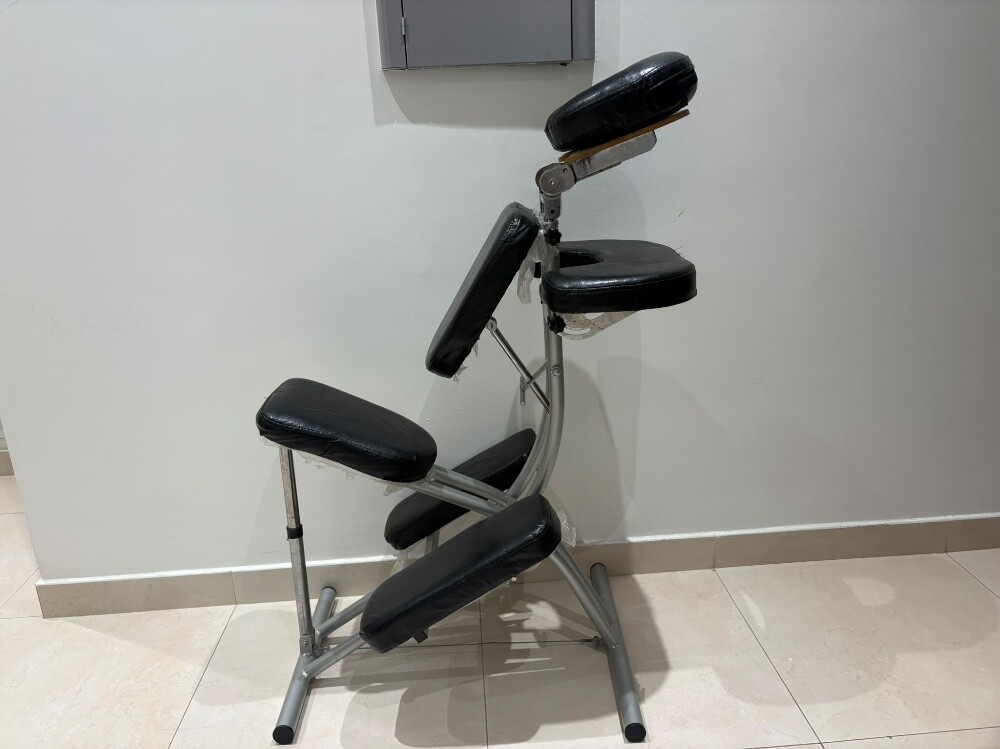 Cupping and massage chair. - 1