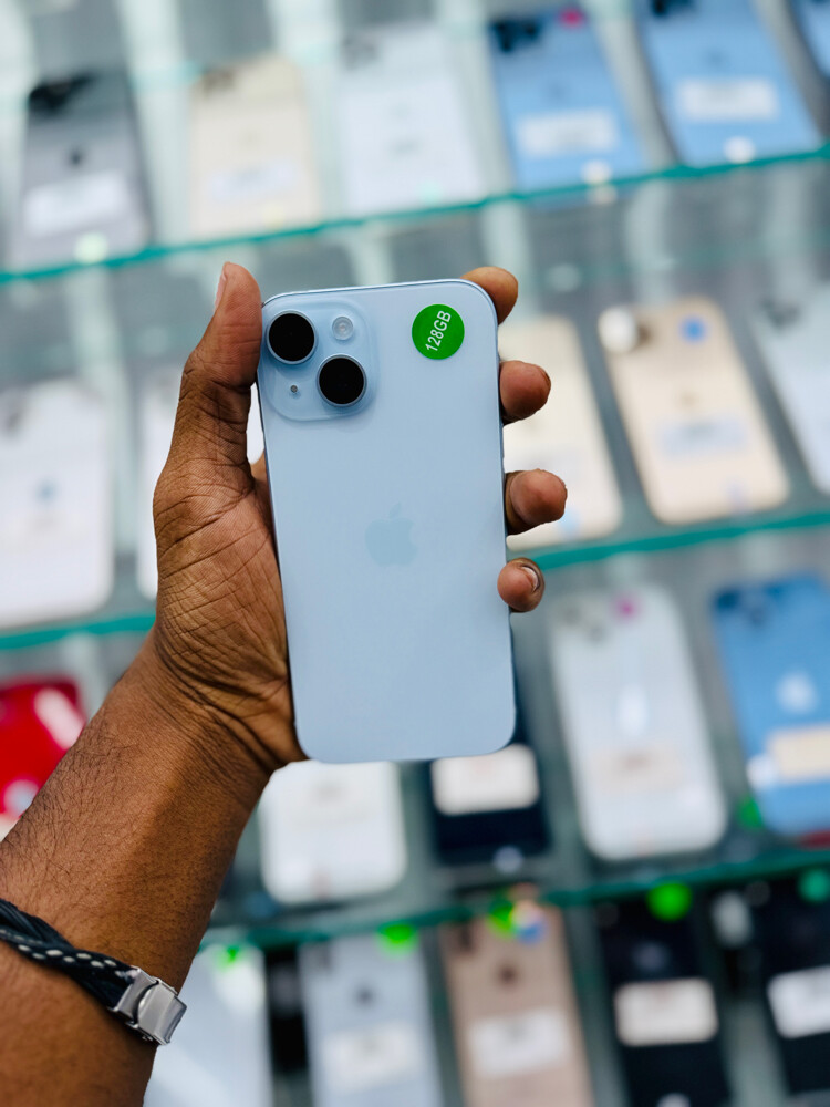 iPhone 15 - 8