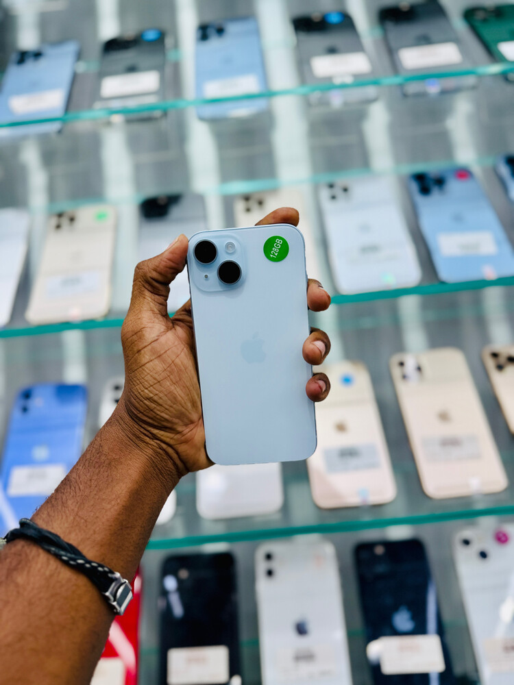 iPhone 15 - 2