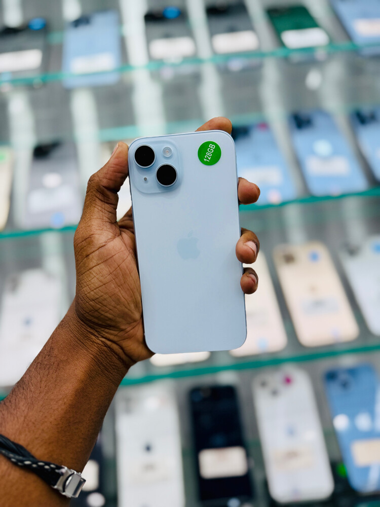 iPhone 15 - 6