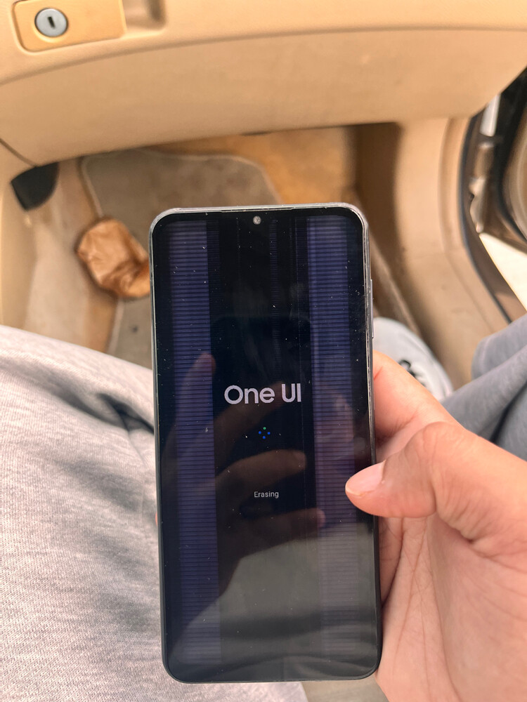 Samsung m13 display is original  - 1