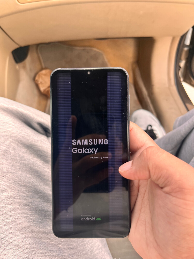 Samsung m13 display is original  - 2