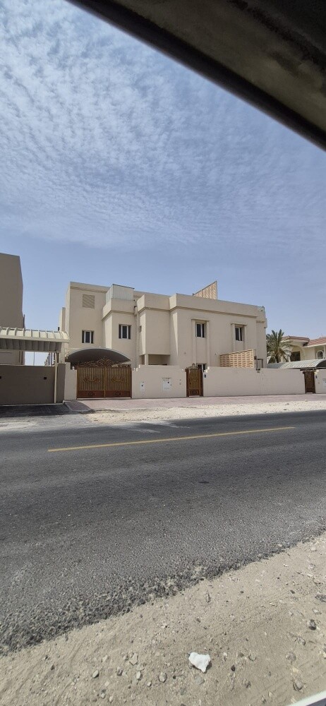 للايجار فيلا في الريان     . - 1
