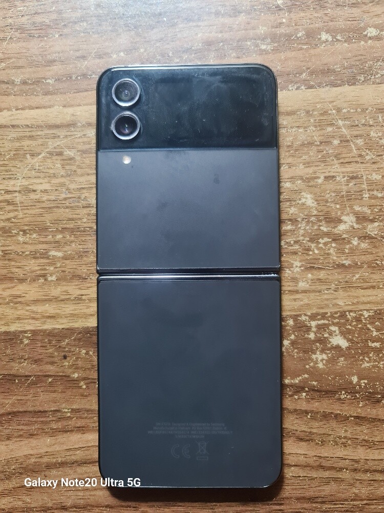 Samsung Galaxy Z Flip4 - 4