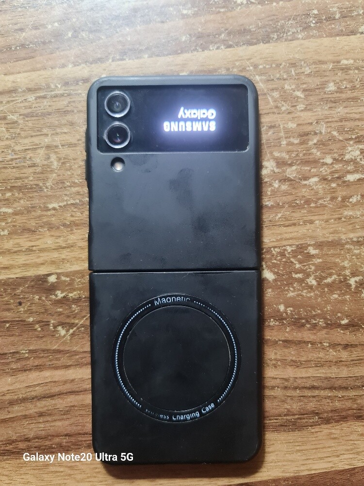 Samsung Galaxy Z Flip4 - 5